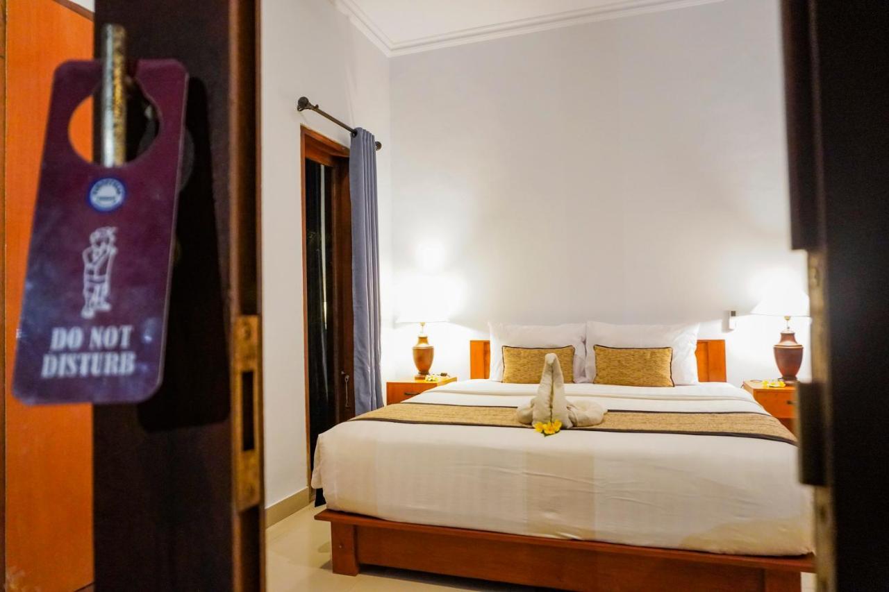 Pemuntalan Guesthouse レンボンガン島 エクステリア 写真