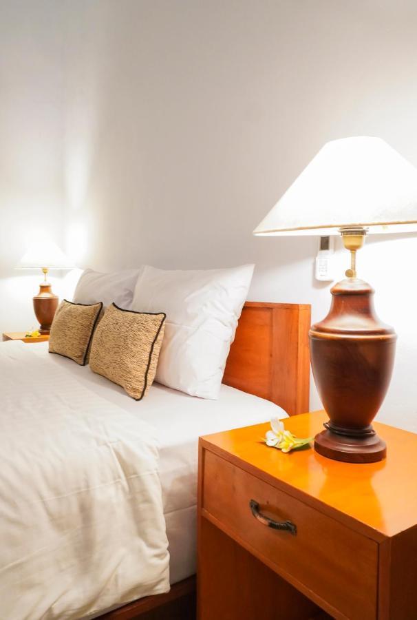 Pemuntalan Guesthouse レンボンガン島 エクステリア 写真