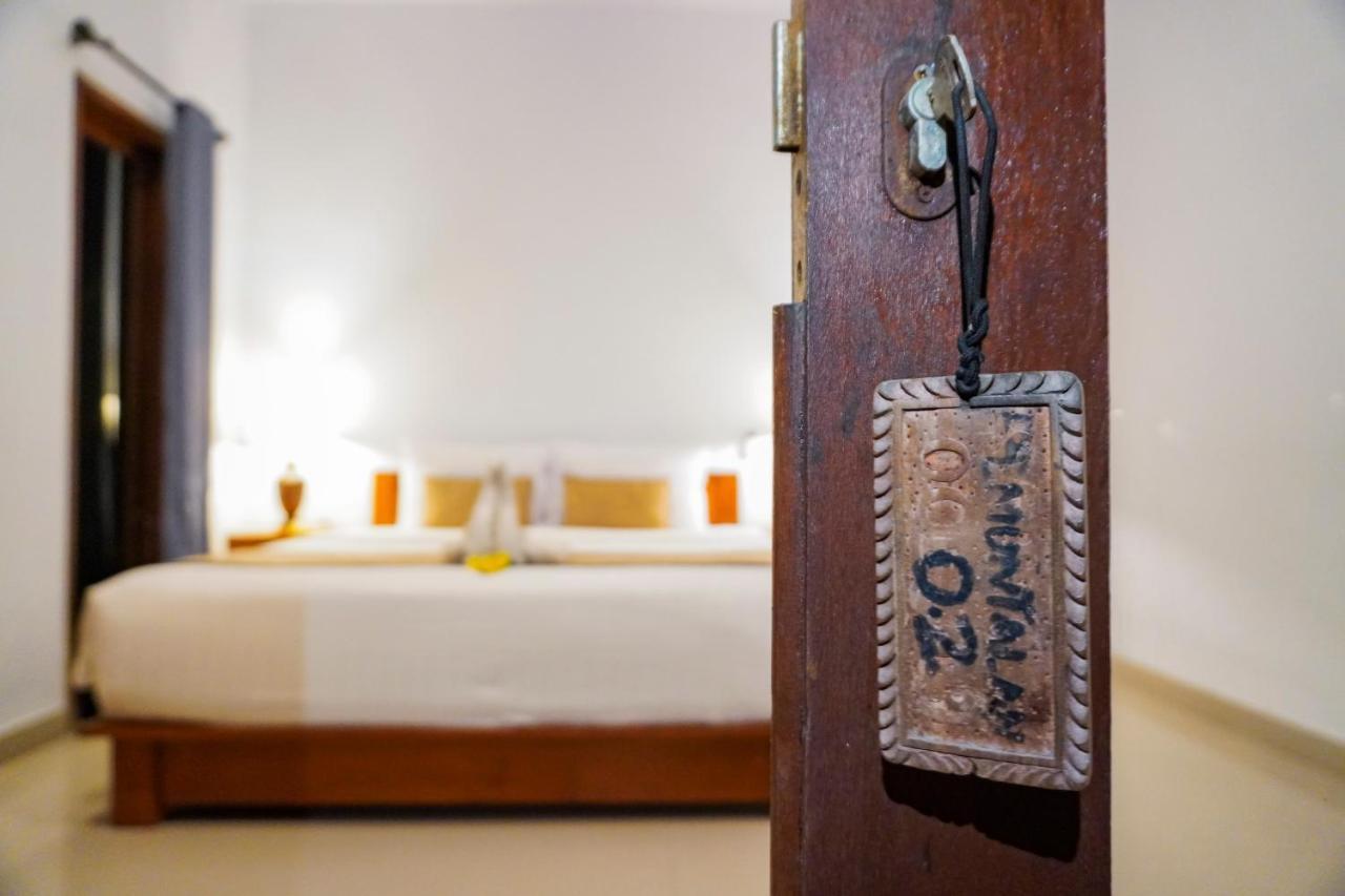 Pemuntalan Guesthouse レンボンガン島 エクステリア 写真