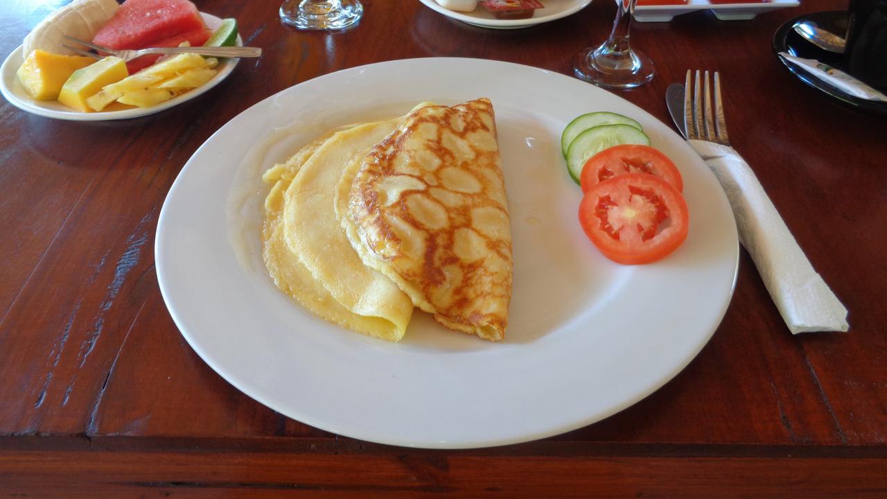 Pemuntalan Guesthouse レンボンガン島 エクステリア 写真
