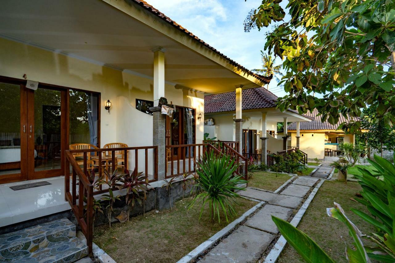 Pemuntalan Guesthouse レンボンガン島 エクステリア 写真