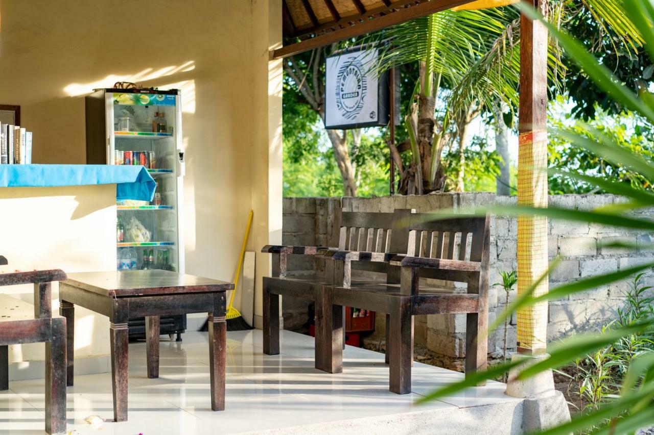 Pemuntalan Guesthouse レンボンガン島 エクステリア 写真